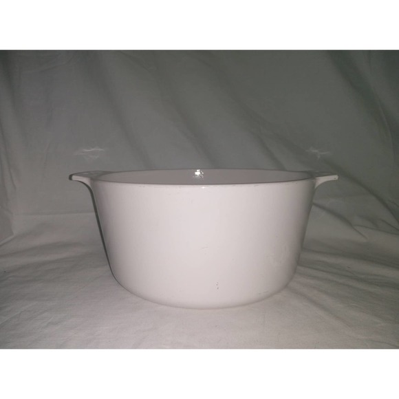Corningware winter white U-5B 5 liter dutch oven